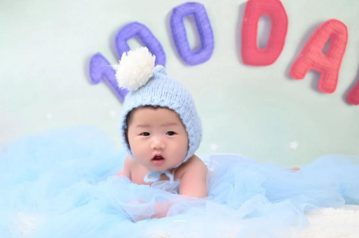 七台河四个月宝宝会翻身 七台河四个月宝宝会翻身